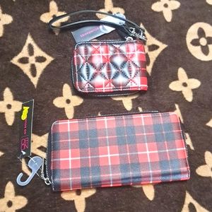 Matching wallet set.